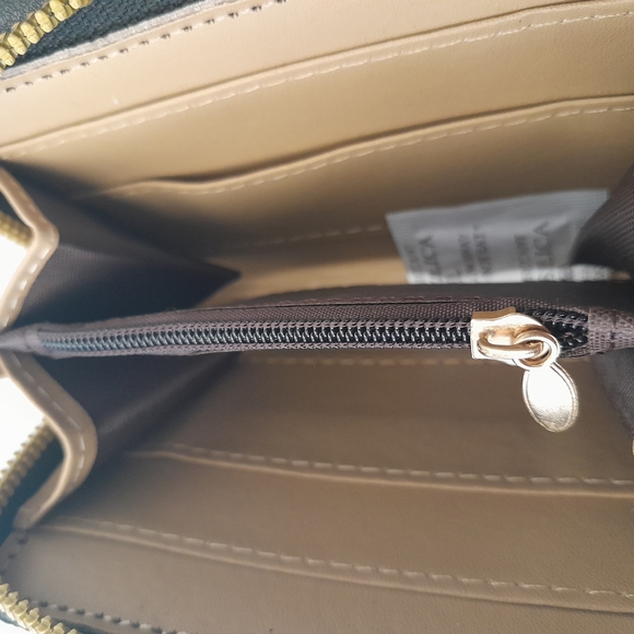 Jolene Couture Black Wallet with Pom Pom - Picture 6 of 9